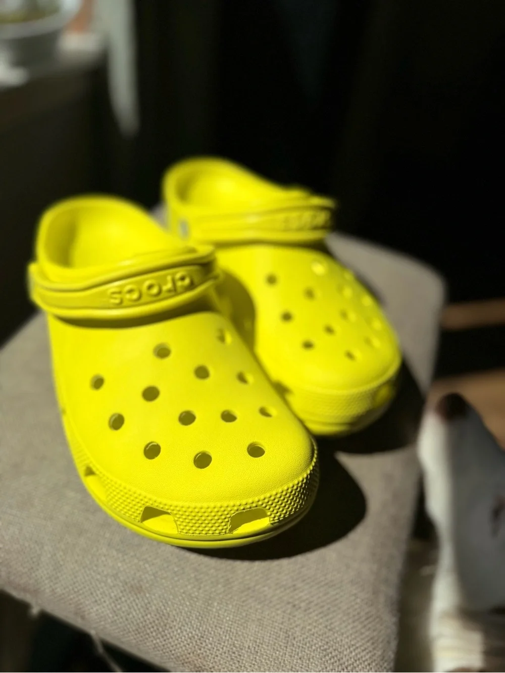 CROCS Classic Clog in Bright Yellow